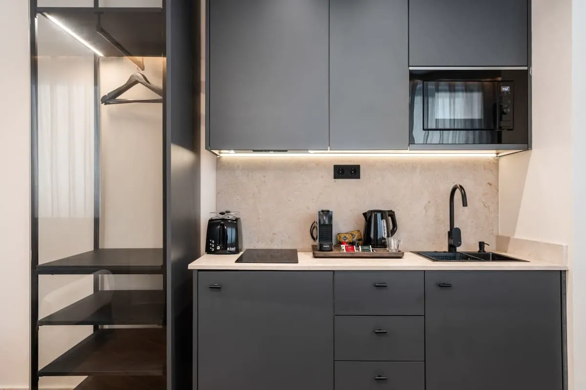 Deluxe Twin Suite 4